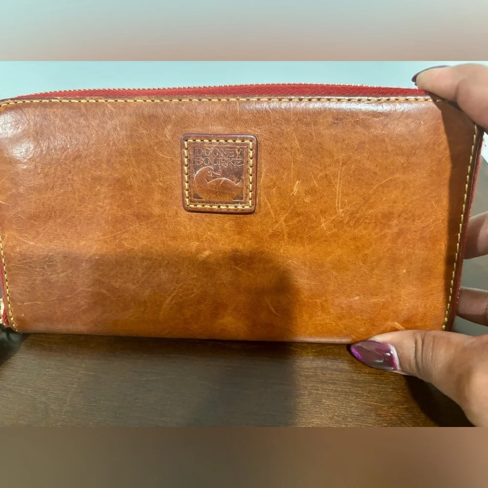 π§‘ Authentic Dooney & Bourke Large Zip Around Wristlet in Natural π§‘ - Picture 8 of 11